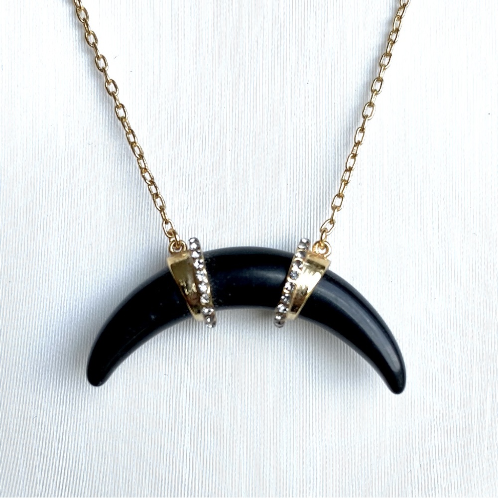 Stell & Dot Arc Necklace